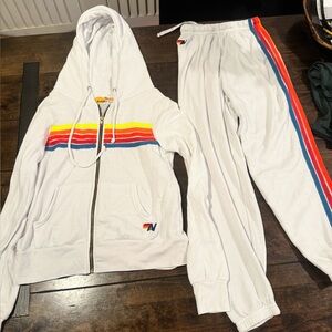Aviator Nation Women’s Sweat Set
Zip up hoodie and matching sweat pants logo